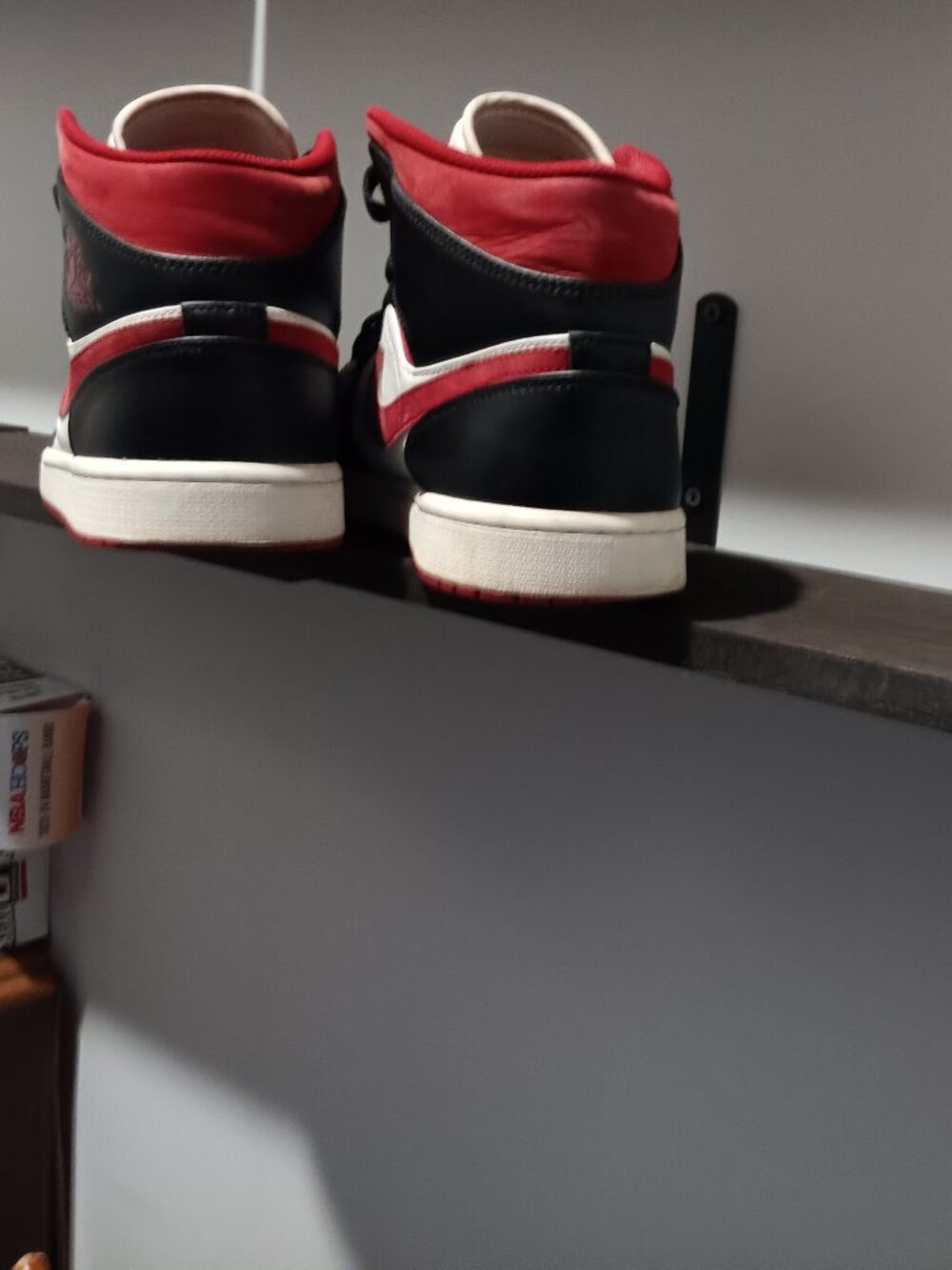 Air Jordan 1 Mid Black Gym red and white 100% authentic - Picture 13 of 14